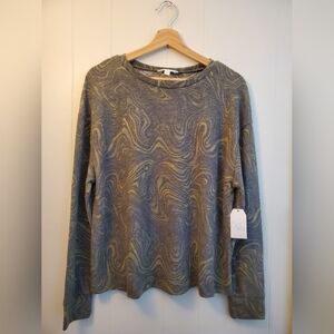 Time and Tru - grey and olive crew top - super soft - Size M